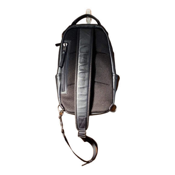 Coach Edge Pack In Signature Canvas - Picture 2 of 5